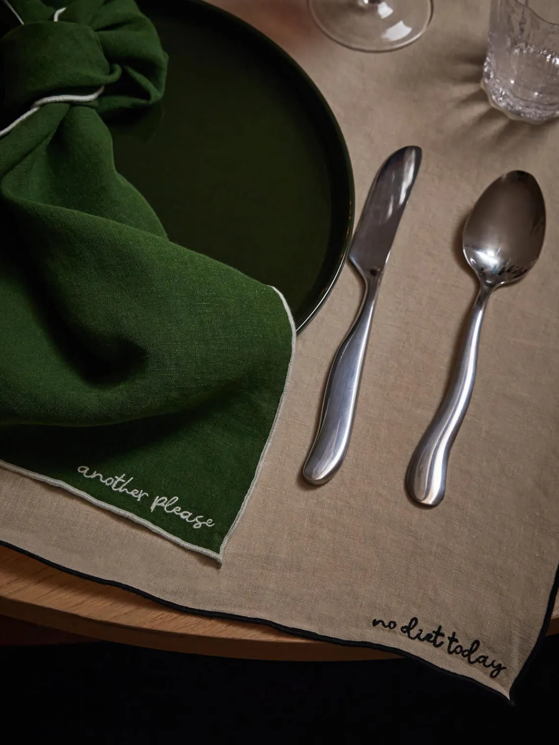 Westwing Collection Manteles individuales de lino con bordado Cosmo, 4 uds.^ Manteles Individuales|Manteles Individuales