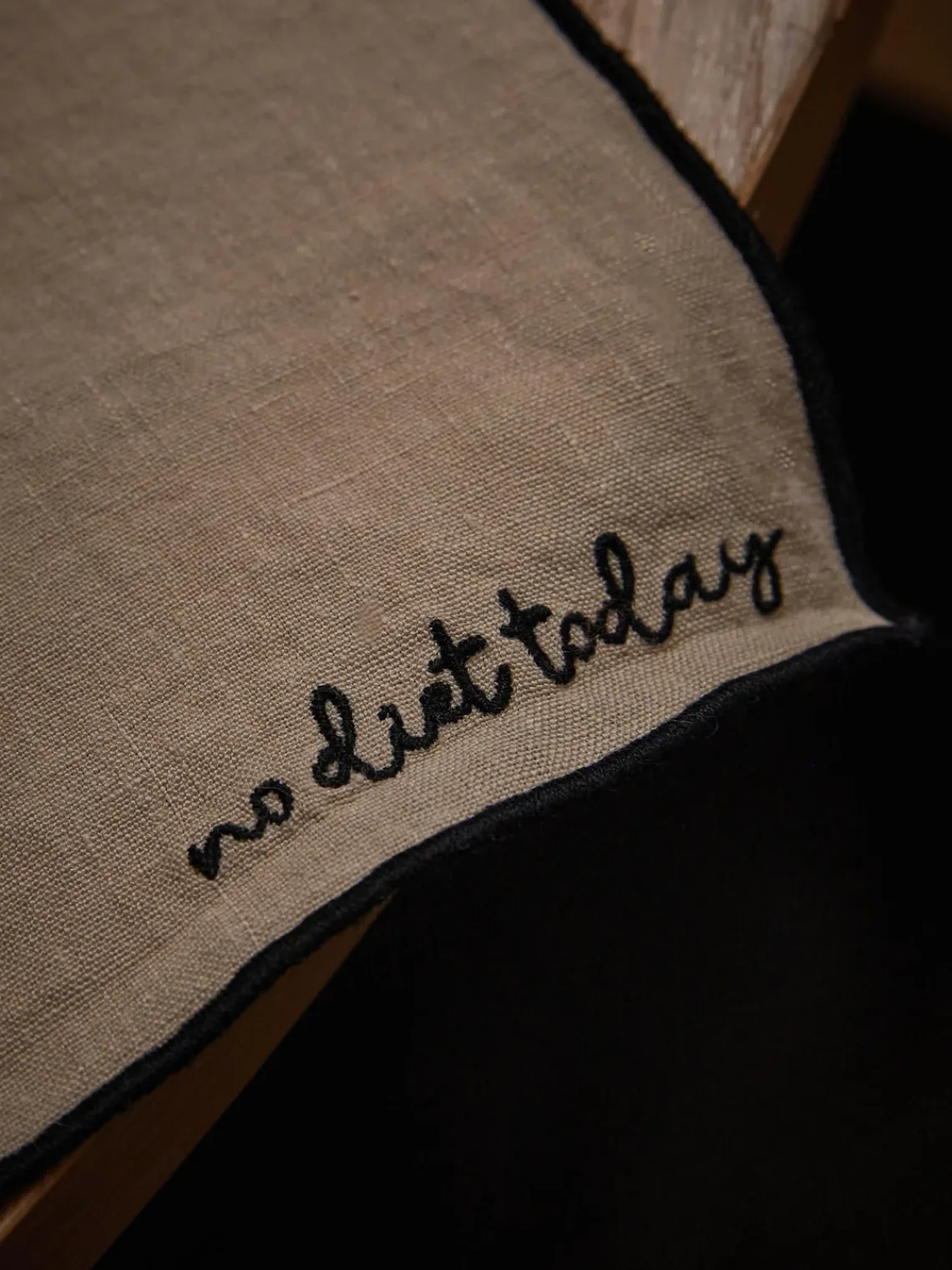 Westwing Collection Manteles individuales de lino con bordado Cosmo, 4 uds.^ Manteles Individuales|Manteles Individuales