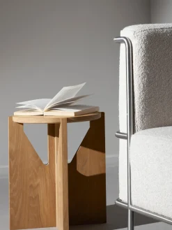 Kristina Dam Mesa auxiliar de madera de roble Future