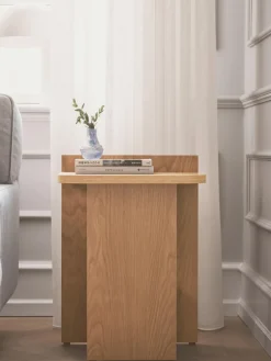 Gejst Mesa auxiliar de madera de roble Ismo^ Mesas Auxiliares