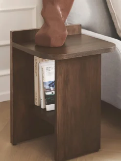 Gejst Mesa auxiliar de madera de roble Ismo^ Mesas Auxiliares