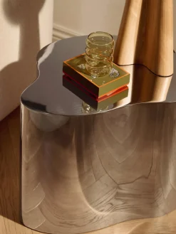 Westwing Collection Mesa auxiliar de metal con forma orgánica Dale