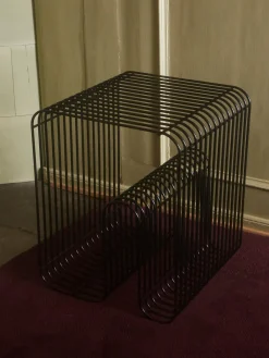 AYTM Mesa auxiliar de metal Curva