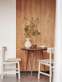 Mater Mesa auxiliar redonda artesanal de madera de roble Accent^ Mesas Auxiliares