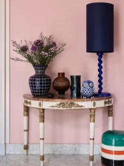 POLSPOTTEN Mesa auxiliar redonda artesanal Striped Pill^ Mesas Auxiliares