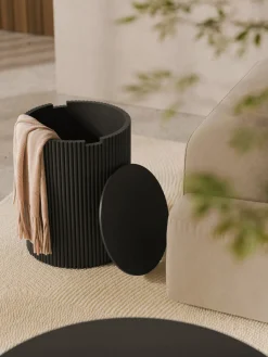 Westwing Collection Mesa auxiliar redonda de madera con espacio de almacenamiento Nele