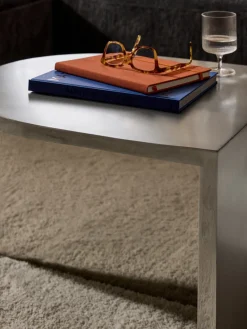 Westwing Collection Mesa baja ovalada de metal Leander^ Mesas De Centro|Mesas De Centro