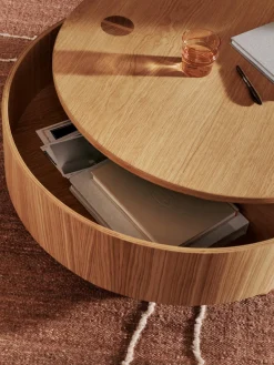 Ferm Living Mesa de centro redonda con espacio de almacenamiento Olles