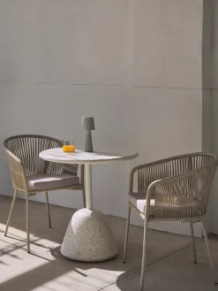 Mesa de exterior redonda de terrazo