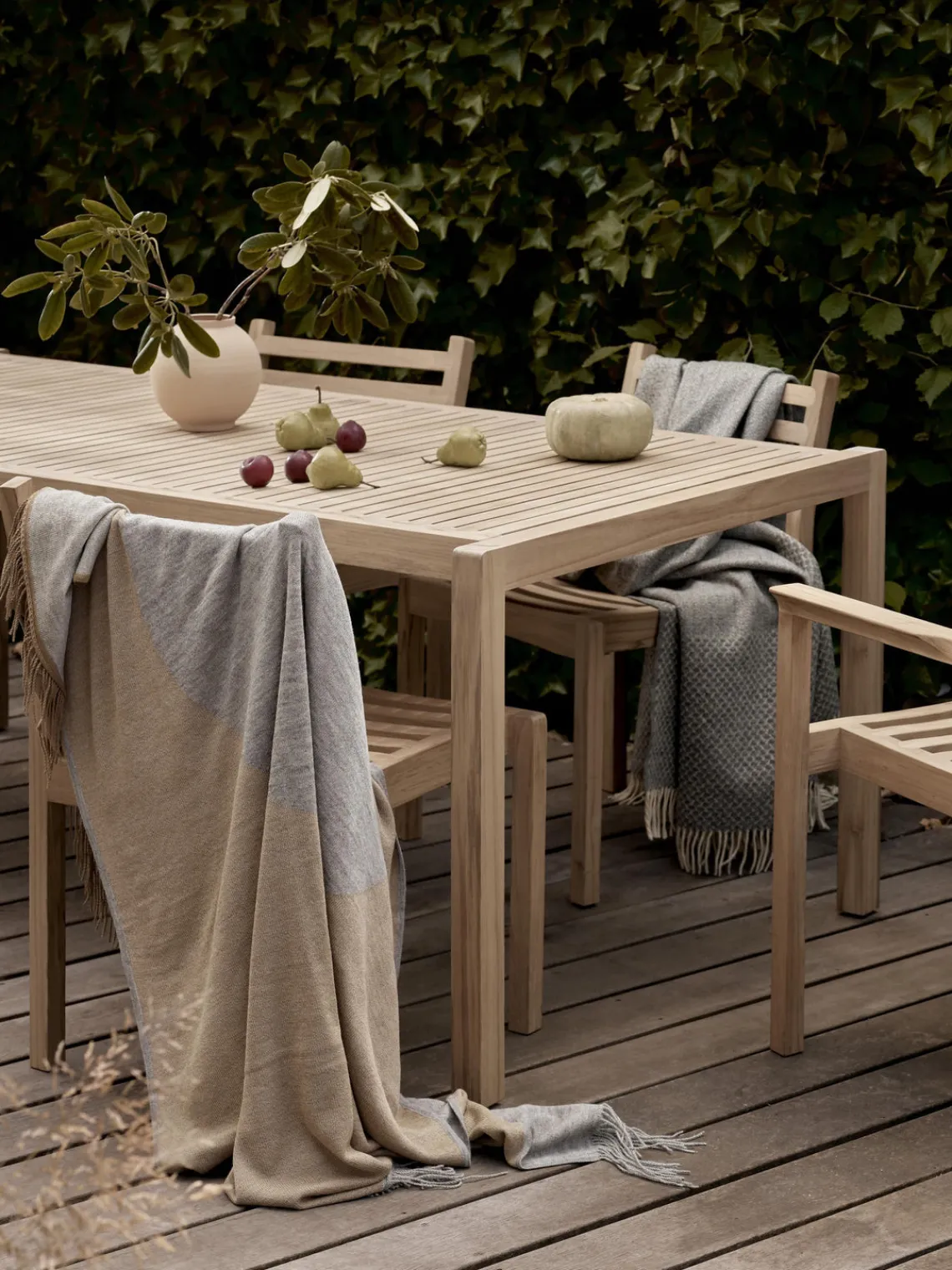 Carl Hansen & Søn Mesa de jardín de madera de teca AH901, 203 x 100 cm