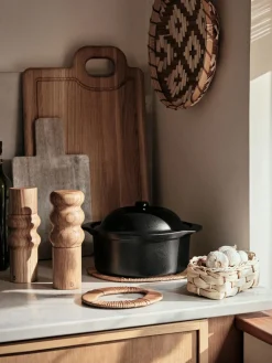 Broste Copenhagen Molinillo de especias de madera de roble Edgar