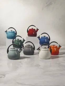 LE CREUSET Olla de hierro fundido Cloche, 2,1 L^ Hervidores Eléctricos