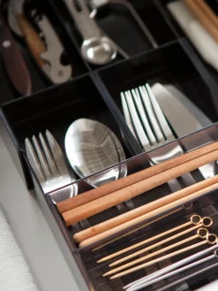 Yamazaki Organizador de cubiertos de cocina extensible Tower^ Almacenaje De Cocina