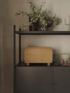 Ferm Living Panera de madera de roble Bon^ Cestas Para Pan|Almacenaje De Cocina