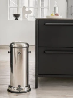 Vipp Papelera con pedal 16