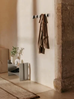 Ferm Living Perchero de metal Lager