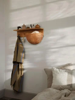 Ferm Living Perchero de pared de madera Place, 75 cm