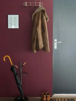 Perchero de pared de metal Saturnus