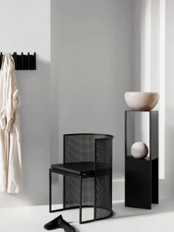 Kristina Dam Perchero de pared de roble Column