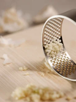 Zone Denmark Prensa de ajos Singles Matt