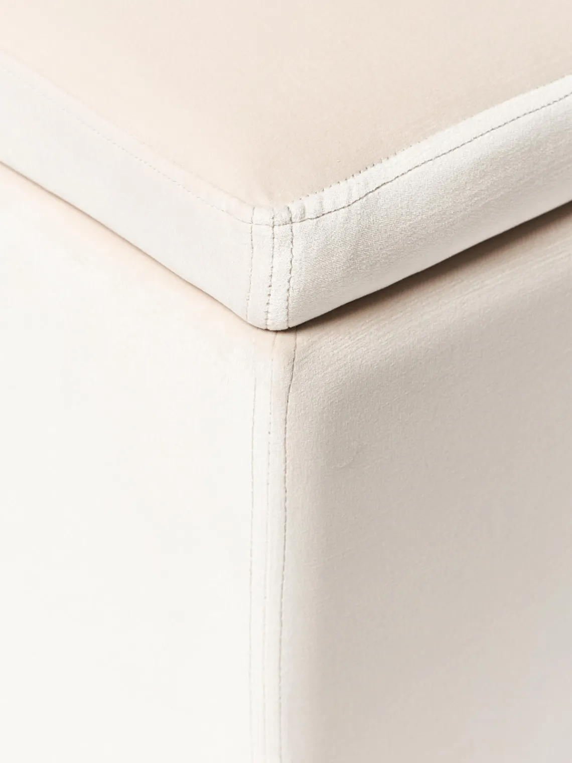 Westwing Collection Puf de terciopelo con espacio de almacenamiento Winou
