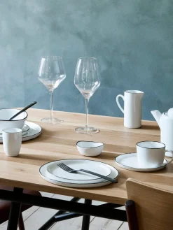 Broste Copenhagen Set de desayuno artesanal de porcelana Salt, 4 comensales (16 pzas.)