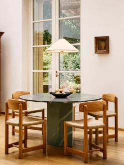 GUBI Silla artesanal de madera de pino Daumiller^ Sillas