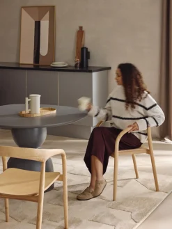 Westwing Collection Silla con reposabrazos de madera de fresno Camille^ Sillas De Madera|Sillas Con Reposabrazos