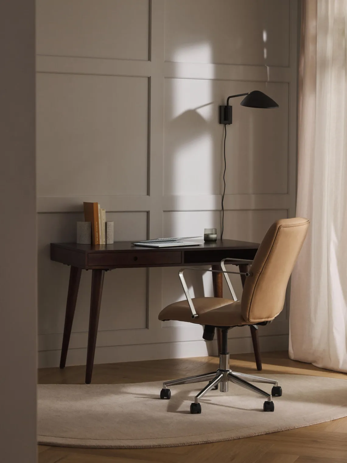 Westwing Collection Silla de escritorio de cuero sintético con reposabrazos Reto, altura regulable