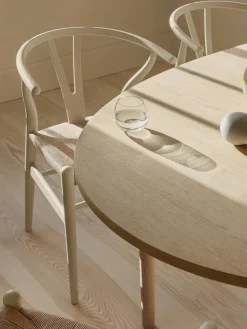 Carl Hansen & Søn Silla de madera con asiento tejido a mano CH24^ Sillas