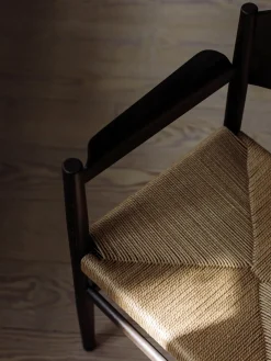 Mater Silla de madera de haya artesanal con asiento tejido Nestor