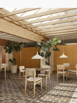 GUBI Silla de madera de roble con asiento trenzado C-Chair^ Sillas De Madera|Sillas