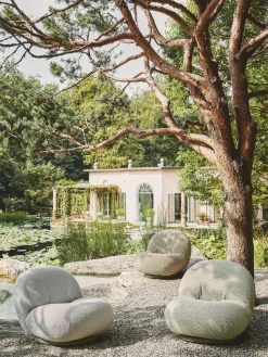 GUBI Silla giratoria de jardín Pacha