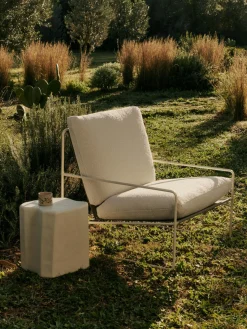 Ferm Living Sillón de jardín en tejido bouclé Desert