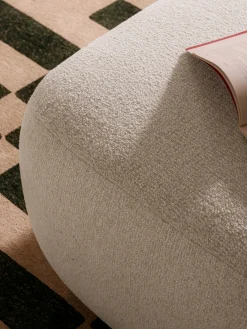 Westwing Collection Taburete en tejido bouclé Sofia