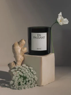 Audo Copenhagen Vela perfumada Olfacte En Passant (jacinto, pétalos de jazmín y geranio)