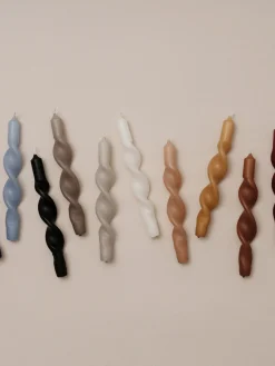 Broste Copenhagen Velas cónicas artesanales Twist, 2 uds.