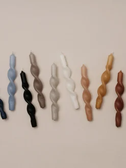 Broste Copenhagen Velas cónicas artesanales Twist, 2 uds.