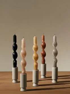 Broste Copenhagen Velas cónicas artesanales Twist, 2 uds.