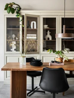 Vitrina de madera de pino Chow^ Vitrinas|Vitrinas