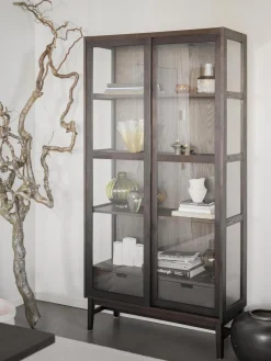 Rowico Home Vitrina de madera de roble con puertas correderas Hazelton