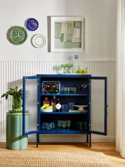 Mustard Made Vitrina de metal con cristal acanalado The Mixer