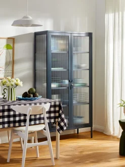 Mustard Made Vitrina de metal con cristal acanalado The Collector^ Vitrinas|Vitrinas