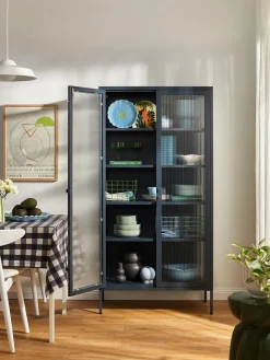 Mustard Made Vitrina de metal con cristal acanalado The Collector^ Vitrinas|Vitrinas