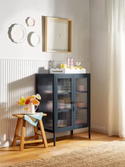 Mustard Made Vitrina de metal con cristal acanalado The Mixer