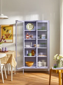 Mustard Made Vitrina de metal con cristal acanalado The Collector