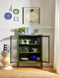 Mustard Made Vitrina de metal con cristal acanalado The Mixer