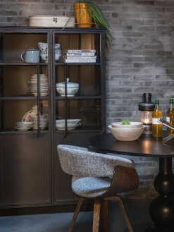 Vitrina de metal Exhibit