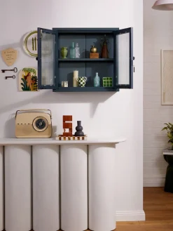 Mustard Made Vitrina de pared The Kit